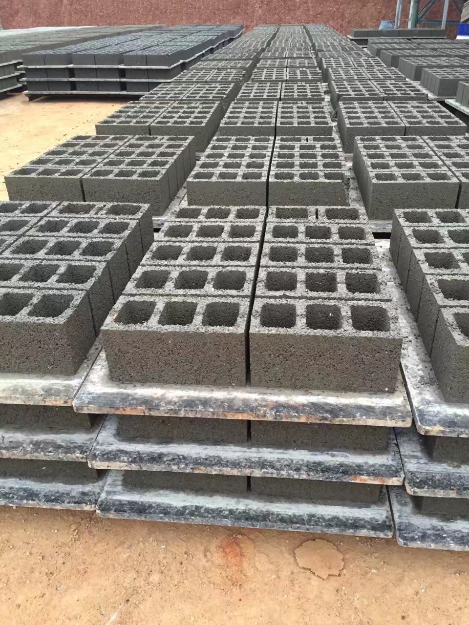 Hollow Block Pallets Brick Pallets Manufacturer Of Concrete Block